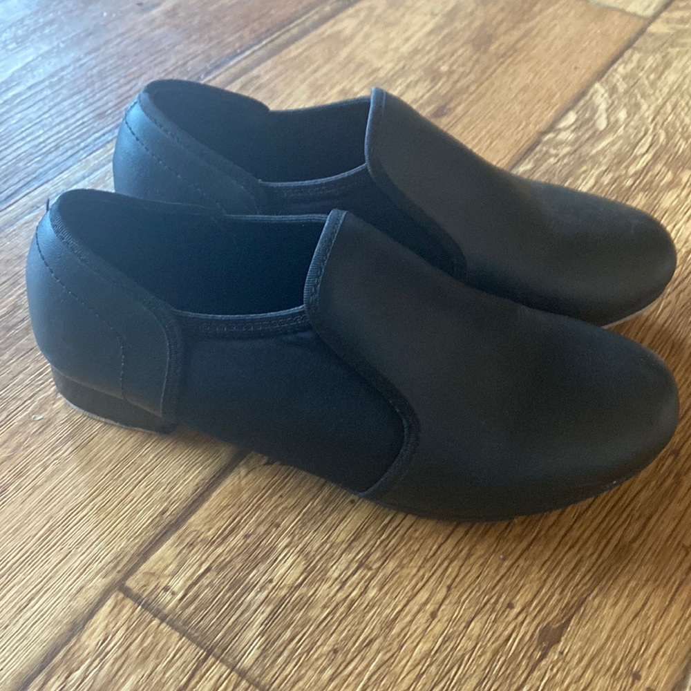 Tap shoes size 6